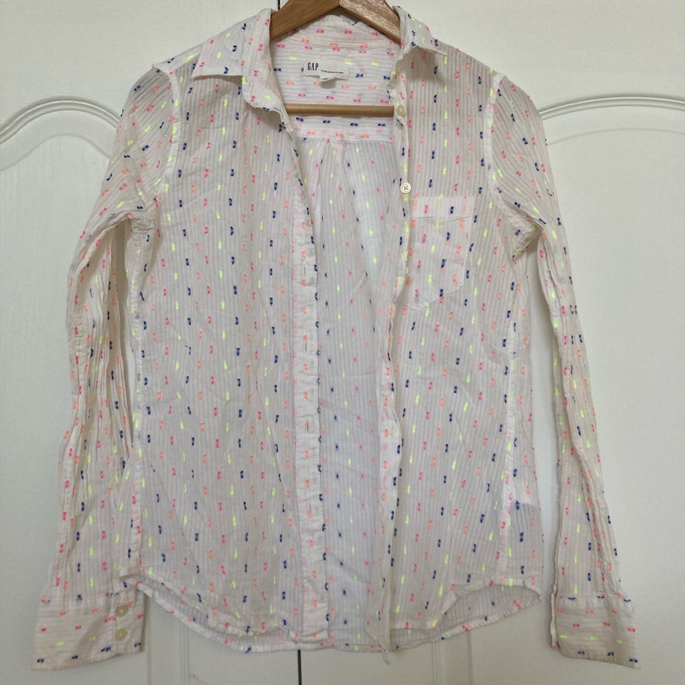 Gap cotton button up shirt, new, size S